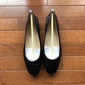 Nine West Women’s size 5 Flats: Black Croc